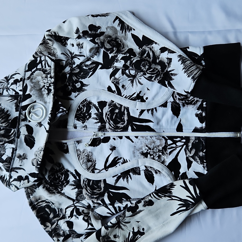 Lululemon Athletica Black and White Floral Hoodie 6